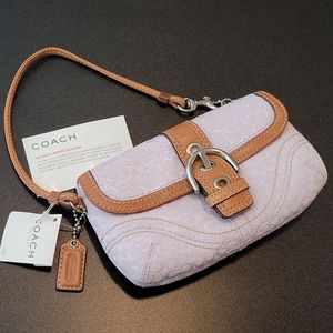 NWT! COACH LILAC AND LEATHER WRISTLET WALLET